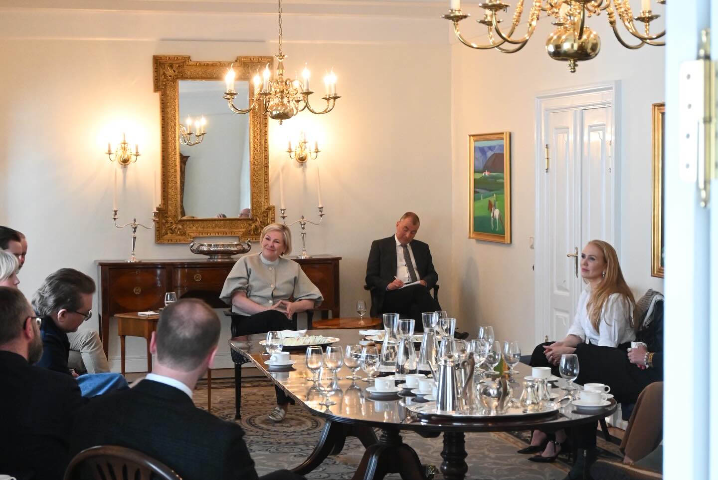 Borðfundur á Bessastöðum um gervigreind