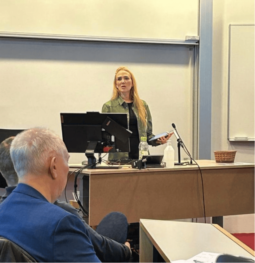 Fyrirlestur á ráðstefnu